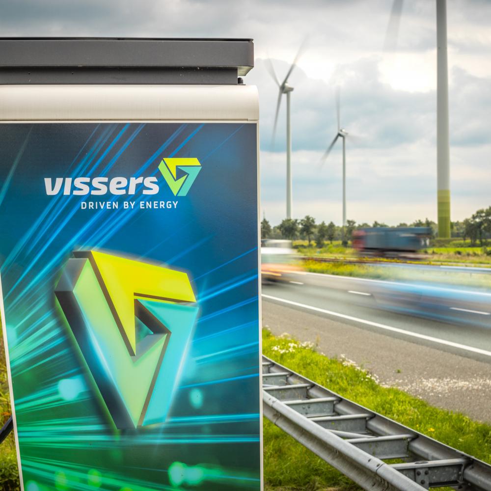 Elektrische auto opladen bij Vissers Energy Group