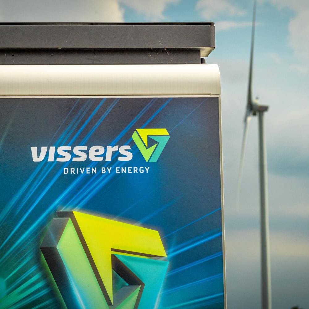 Elektrische auto opladen bij Vissers Energy Group